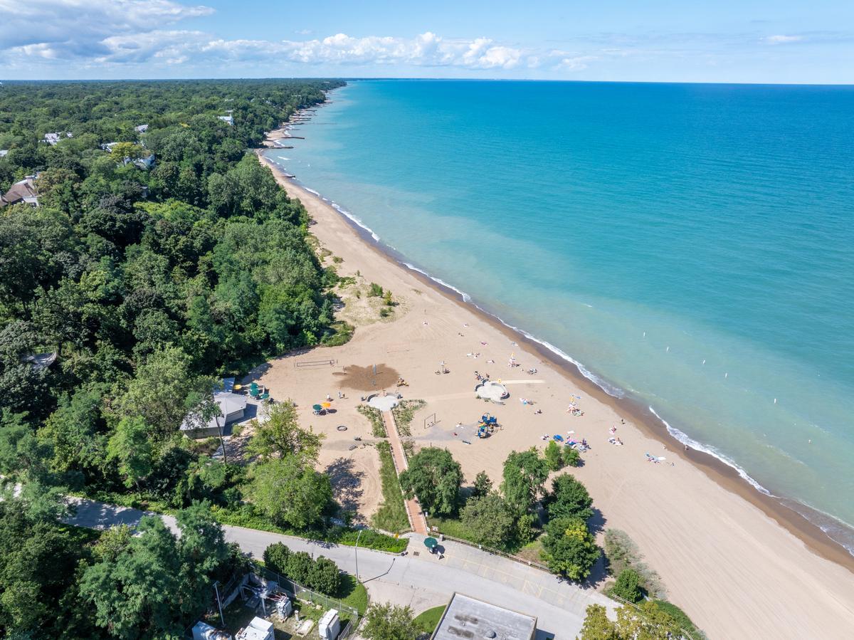 Aerial view of the Glencoe beach and the Lake Michigan shoreline